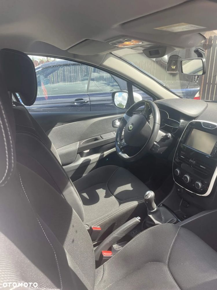 Renault Clio - 10