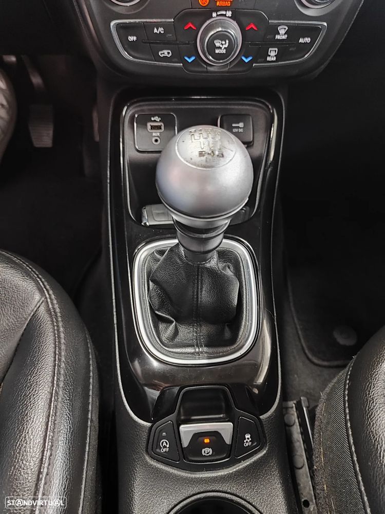 Jeep Compass 1.6 M-Jet Limited - 32