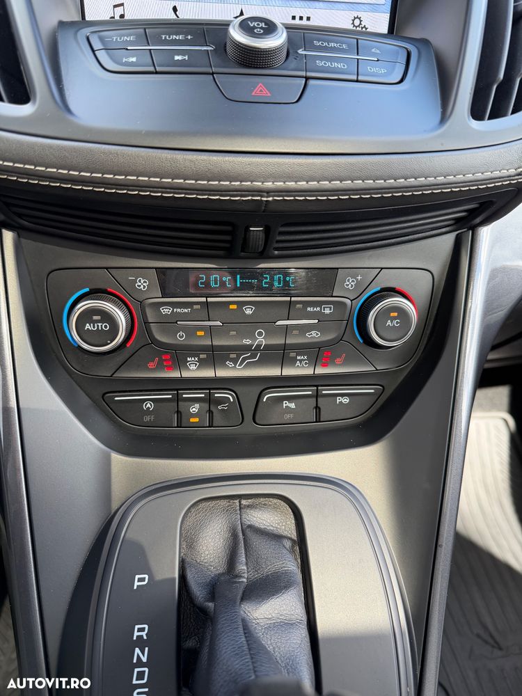 Ford Kuga 2.0 TDCi 4WD Powershift Vignale - 19