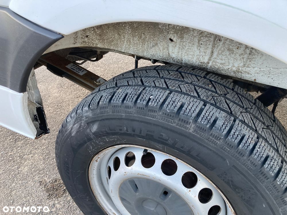 Mercedes-Benz Sprinter - 11