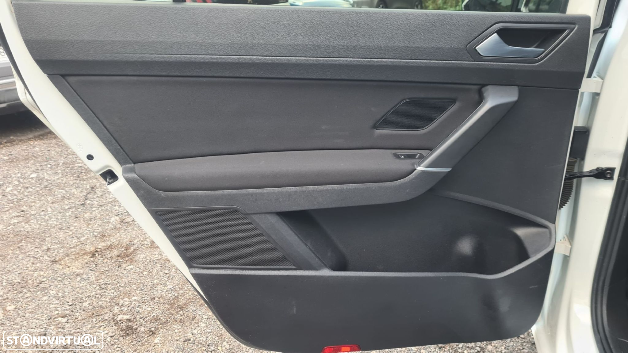 VW Touran 1.6 TDI Confortline DSG - 37