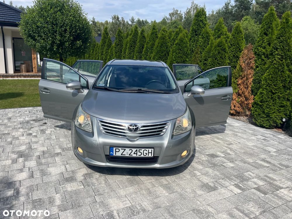 Toyota Avensis 2.0 D-4D Sol+NAVI - 2