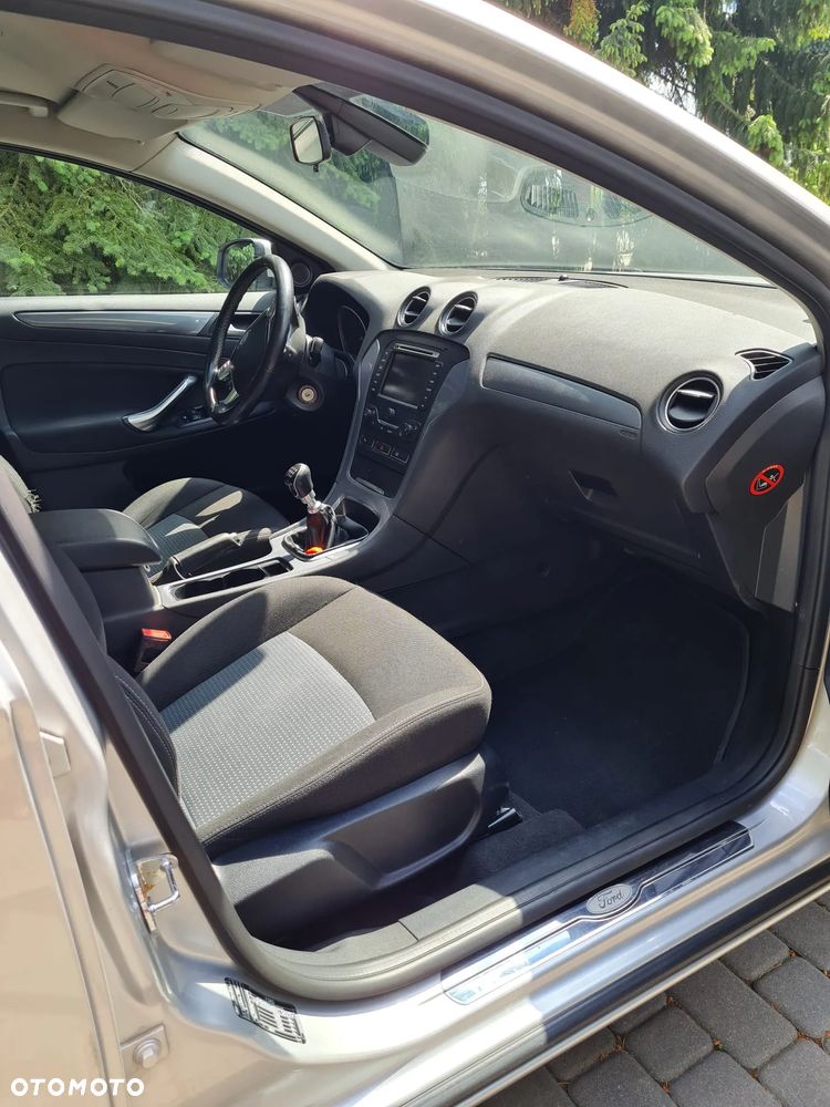 Ford Mondeo 2.0 TDCI Titanium - 4