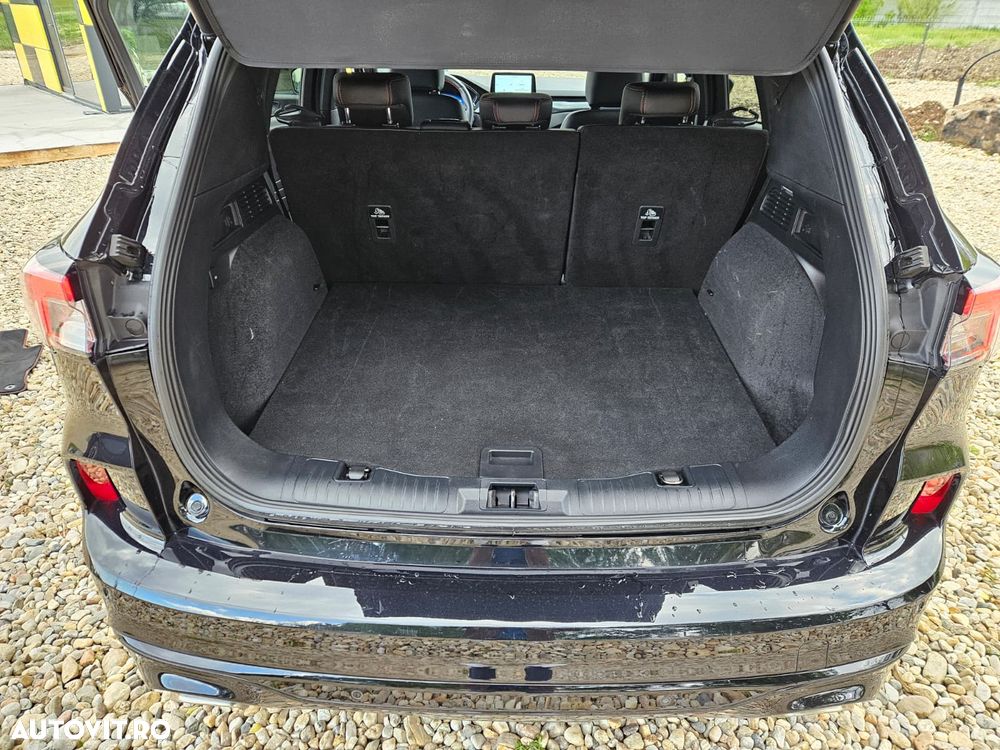 Ford Kuga 2.5 Duratec FHEV 4x4 ST-LINE X - 24