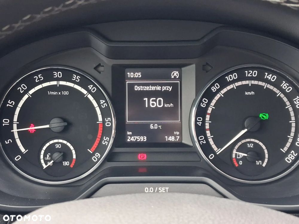 Skoda Octavia 2.0 TDI SCR RS DSG - 18