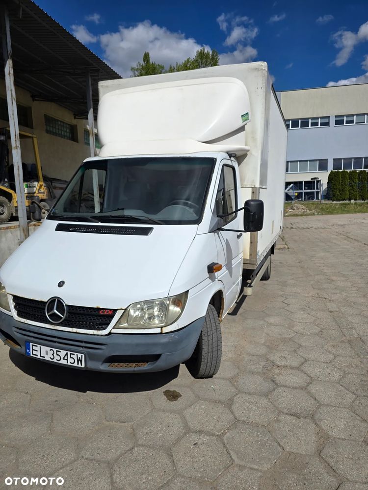Mercedes-Benz Sprinter - 1