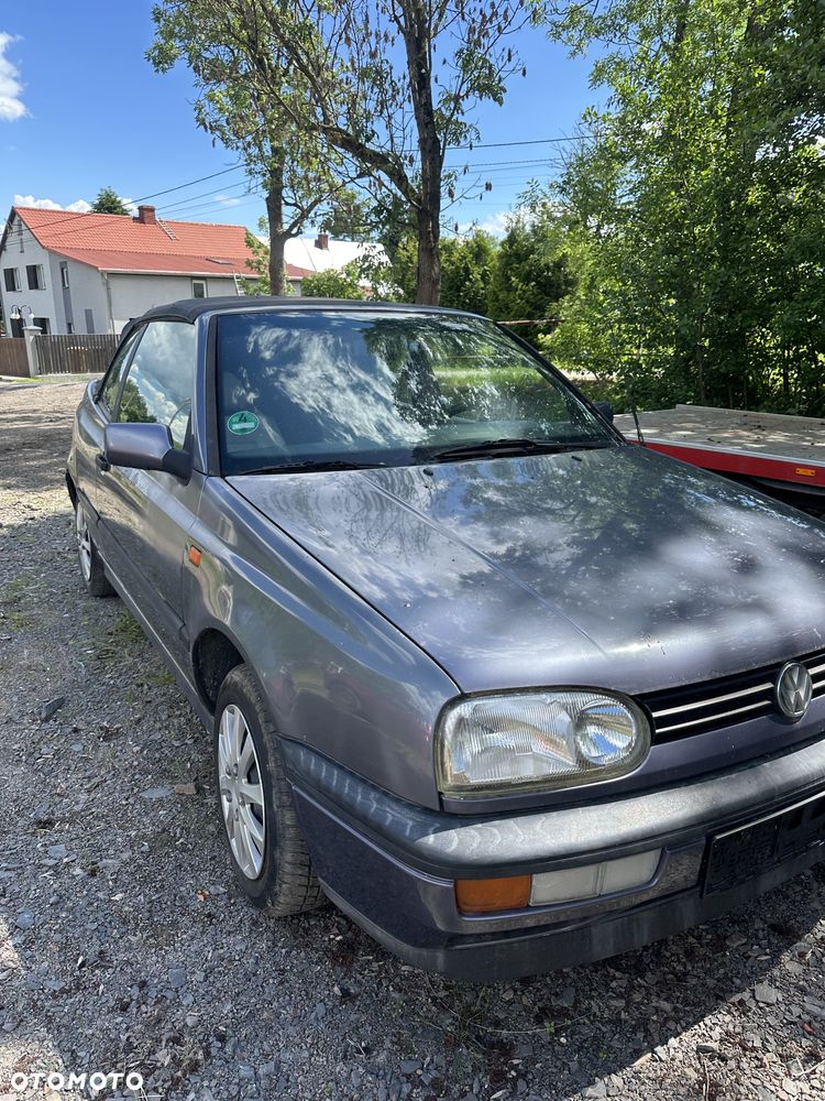 Volkswagen Golf - 2