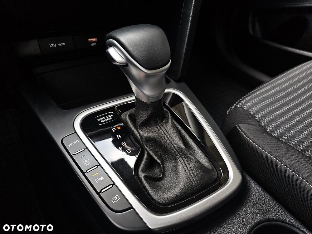 Kia XCeed 1.5 T-GDI M DCT - 24