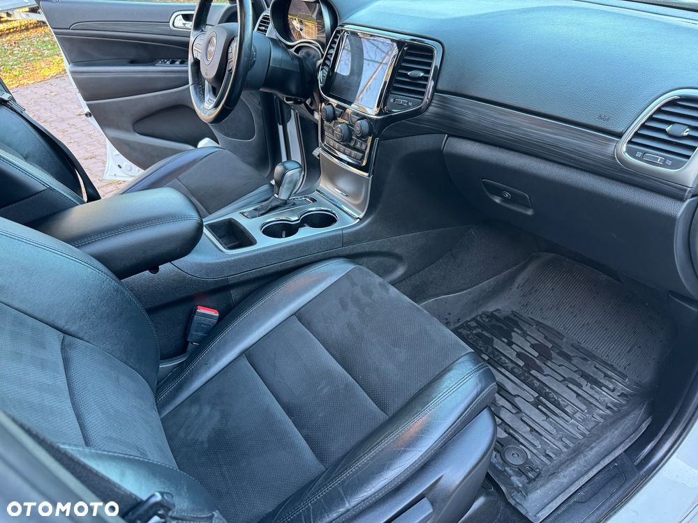Jeep Grand Cherokee - 18