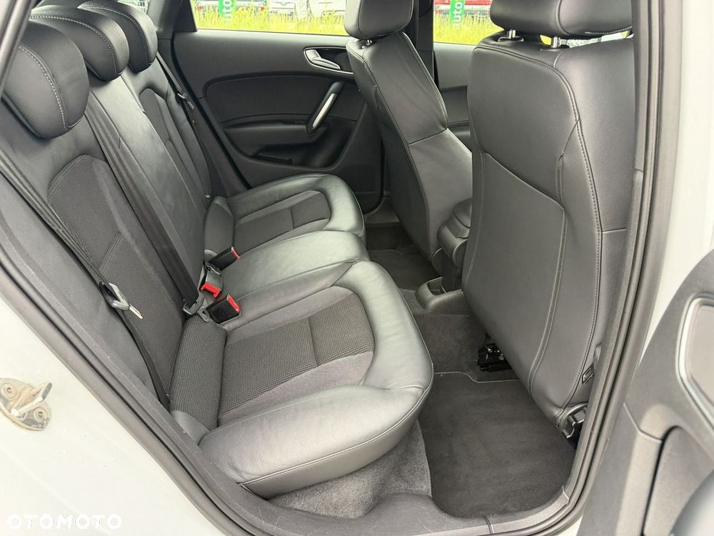 Audi A1 Sportback 1.6 TDI S line edition - 30