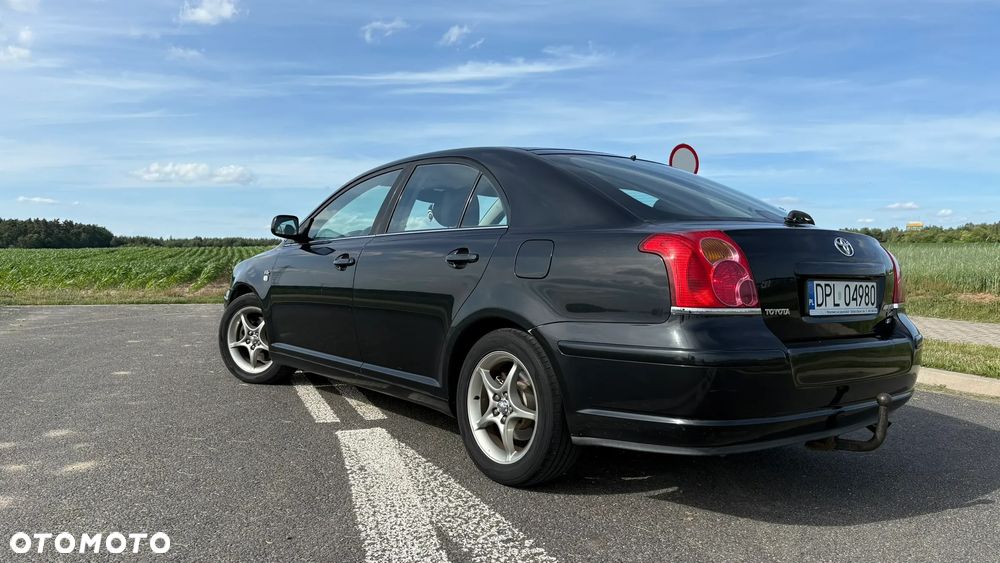 Toyota Avensis 2.0 D-4D - 6