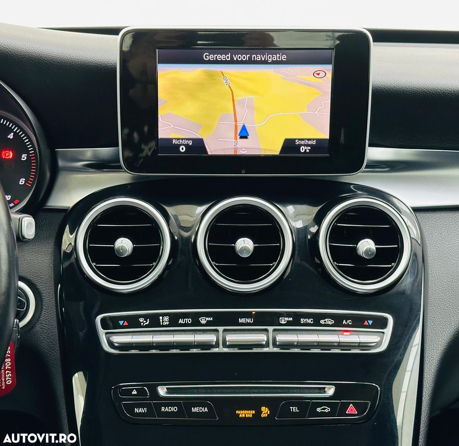 Mercedes-Benz C - 32