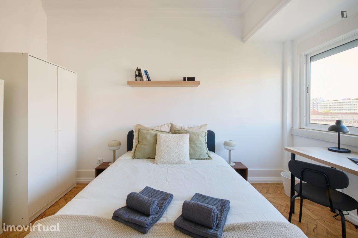 Quarto - localizado em Entrecampos Lisbon - Grande imagem: 4/38