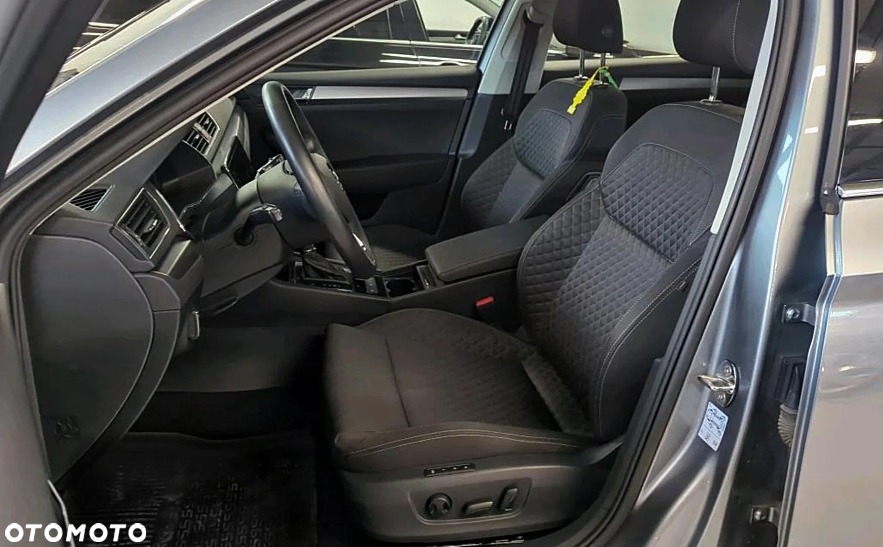 Skoda Superb 1.5 TSI ACT Style DSG - 8