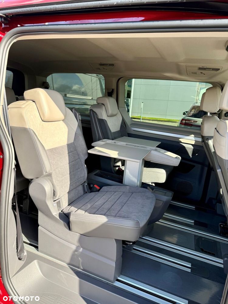 Volkswagen Multivan - 9