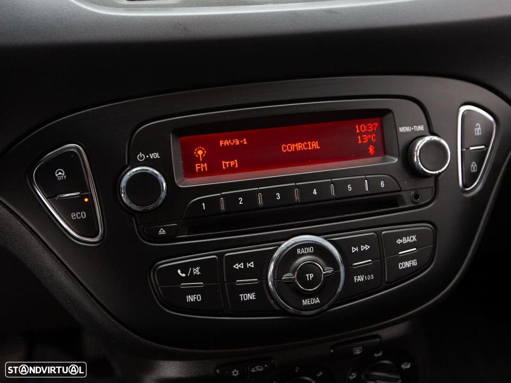 Opel Corsa Van Outro - 13