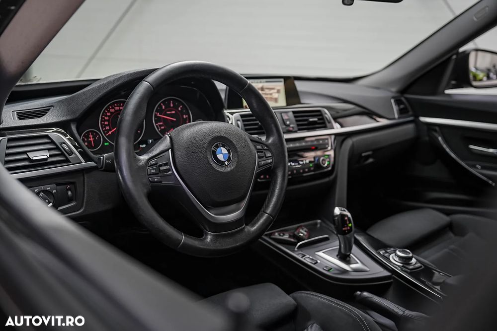 BMW Seria 3 320d xDrive Aut. Sport Line - 10