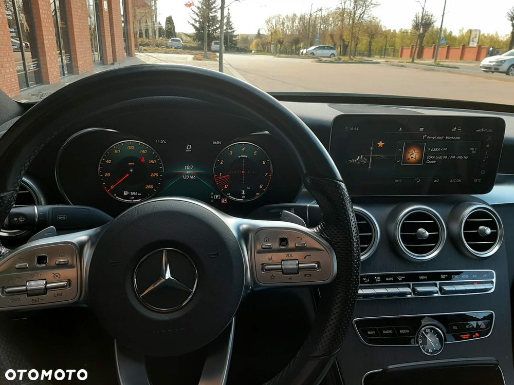 Mercedes-Benz Klasa C 300 9G-TRONIC - 15