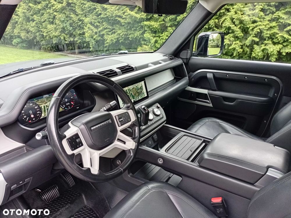Land Rover Defender 3.0 D250 mHEV - 13