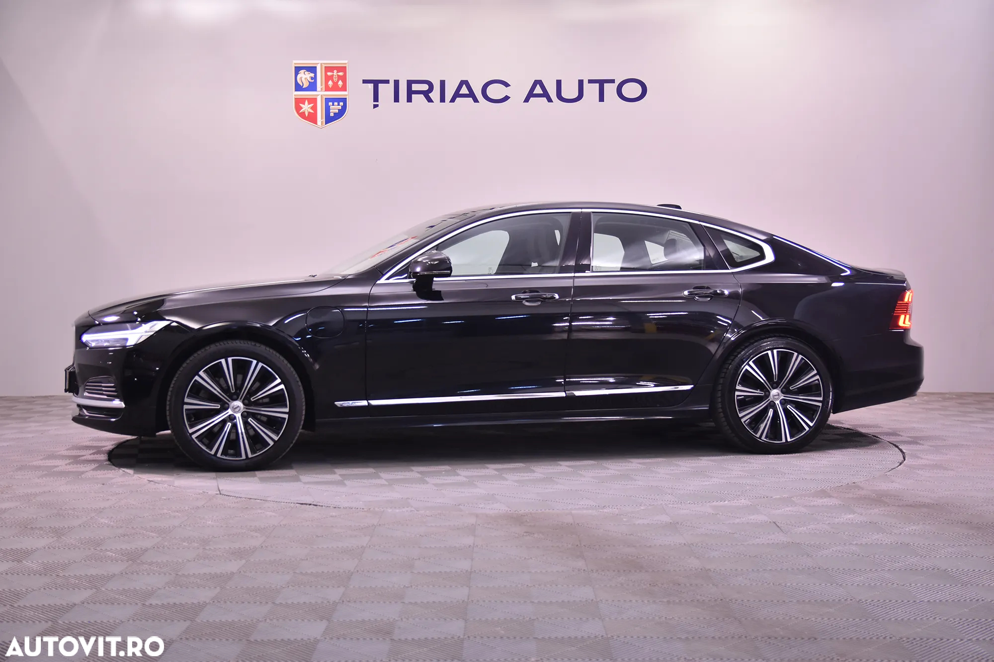 Volvo S90 T8 Twin Engine AWD Geartronic Inscription - 2