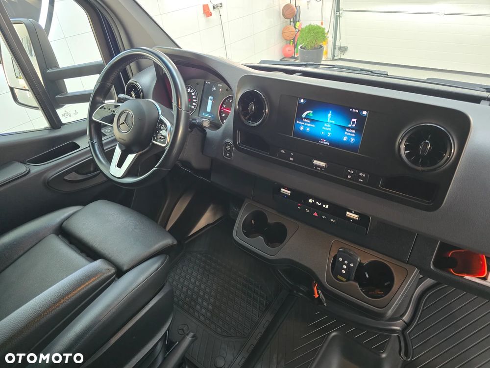 Mercedes-Benz SPRINTER 319 3.0 CDI KONTENER 4,28cmDługi 2,29cmSzero 2,24cmWysok + WINDA 750Kg 42Tyś km SERWIS DO OSTATNIEGO Km ASO MERCEDES-BENZ SALON PL STAN NOWY NOWY NOWY FABRYCZNA GWARANCJA - 3