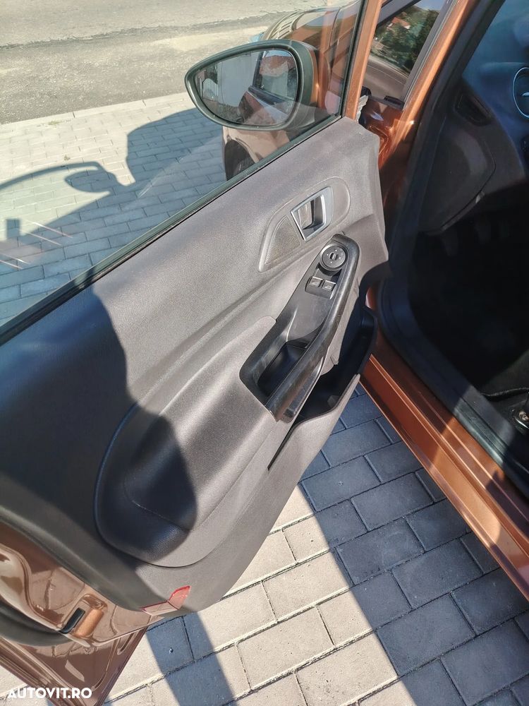 Ford Fiesta 1.25i Titanium - 10
