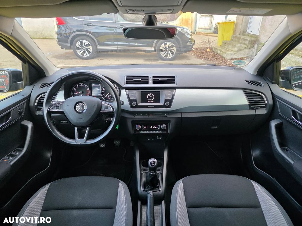 Skoda Fabia 1.0 MPI Cool Edition Red & Grey - 16