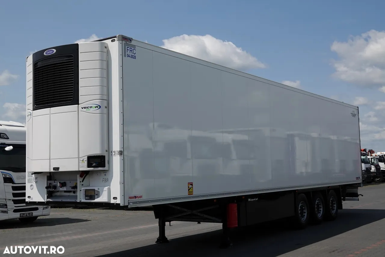 Schmitz Cargobull FRIGIDER / TRANSPORT VECTOR 1550 UNITĂȚI / DOPPELSTOCK / AXĂ RIDICATĂ / COȘ PENTRU PALEȚI / 2022 - 3