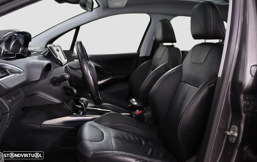 Peugeot 2008 1.2 PureTech Allure EAT6 - 13