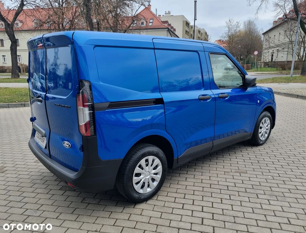 Ford Transit Courier - 5
