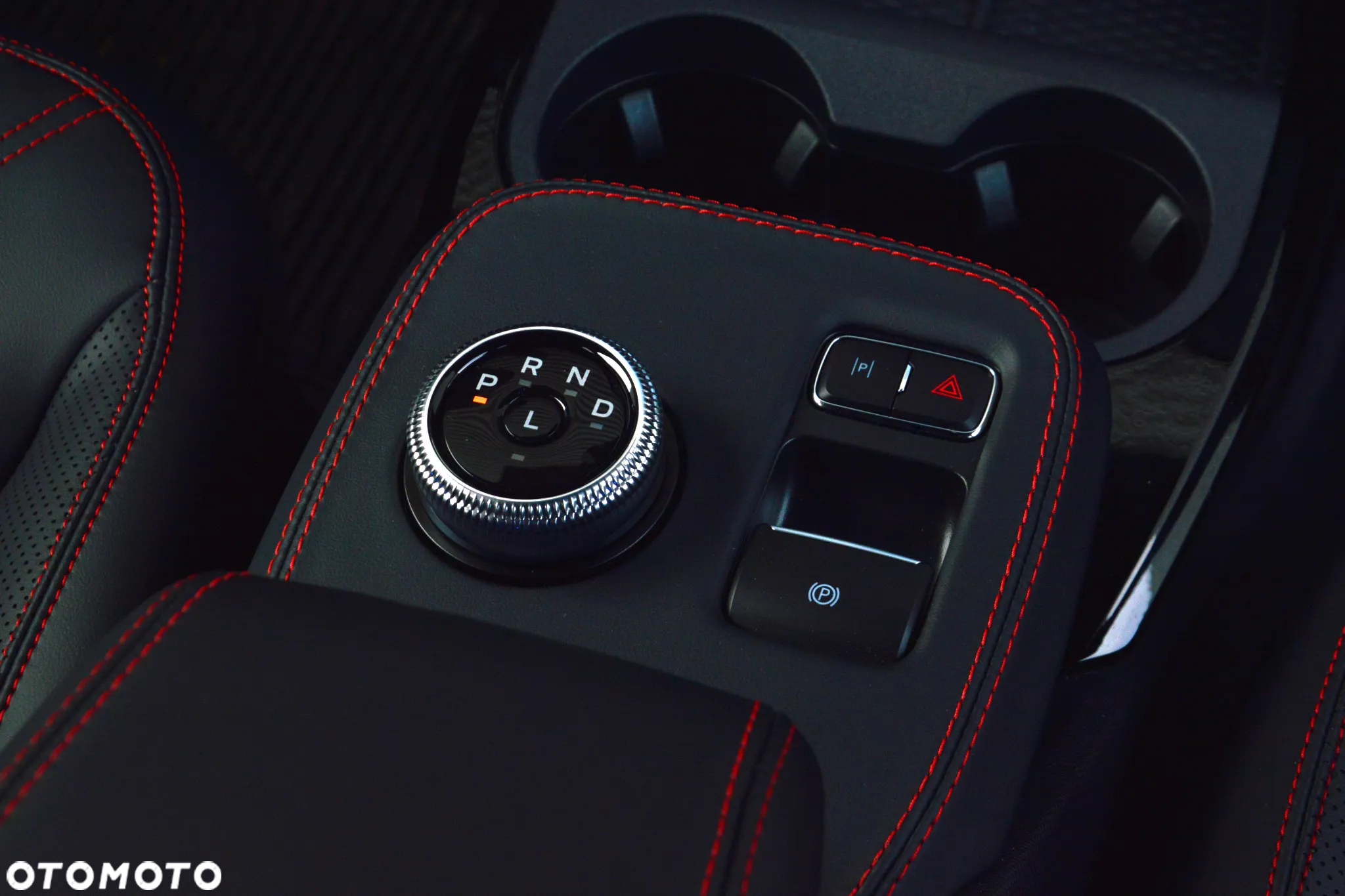 Ford Mustang Mach-E 91 kWh AWD Premium - 38