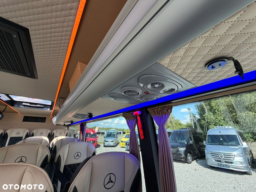 Mercedes-Benz Sprinter 519 - 24