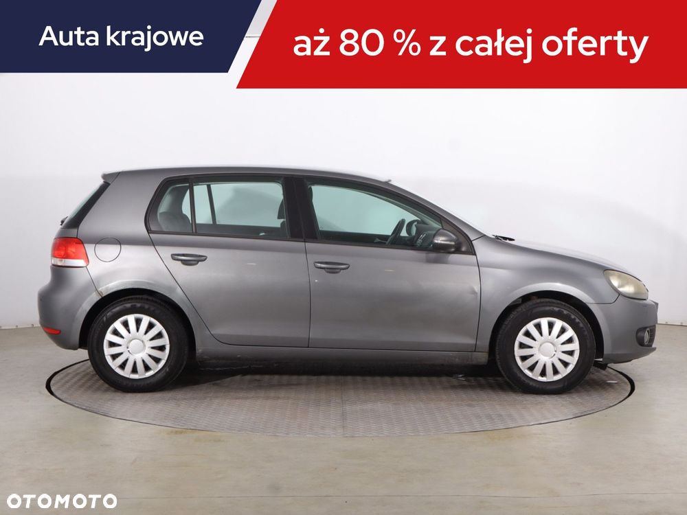 Volkswagen Golf - 8