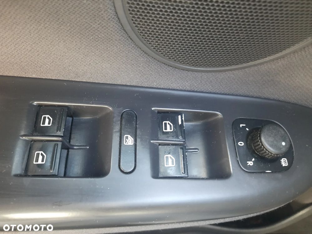 Volkswagen Golf Plus - 14