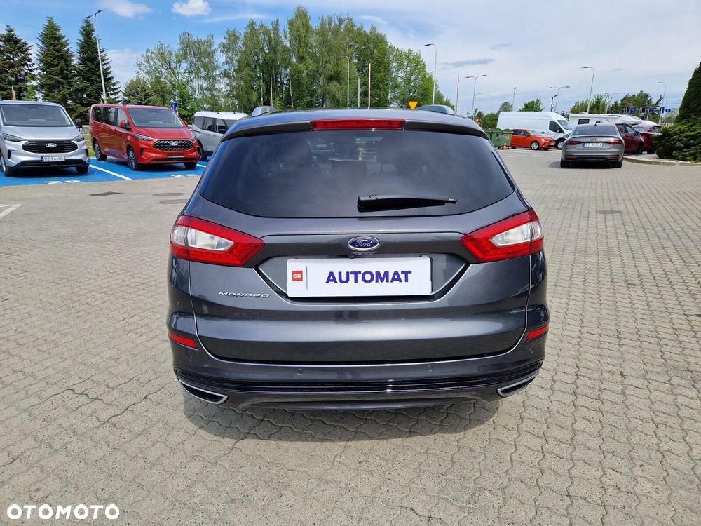 Ford Mondeo 2.0 TDCi Bi-Turbo Titanium PowerShift - 11