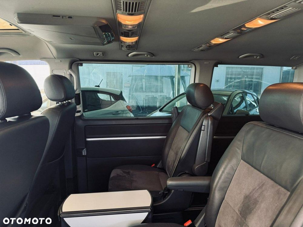 Volkswagen Multivan - 26