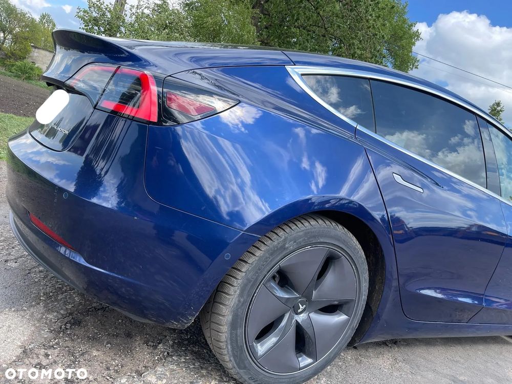 Tesla Model 3 Premium Langstreckenbatterie AWD Dual Motor - 31