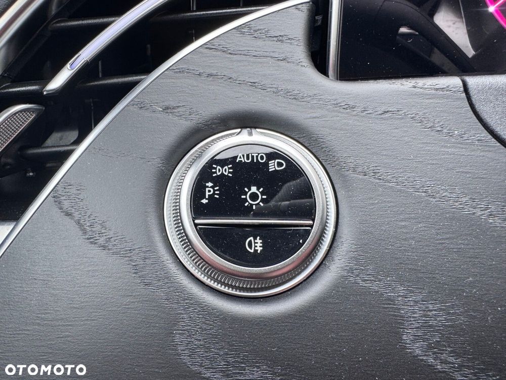 Mercedes-Benz Klasa E 200 mHEV 4-Matic AMG 9G-Tronic - 26