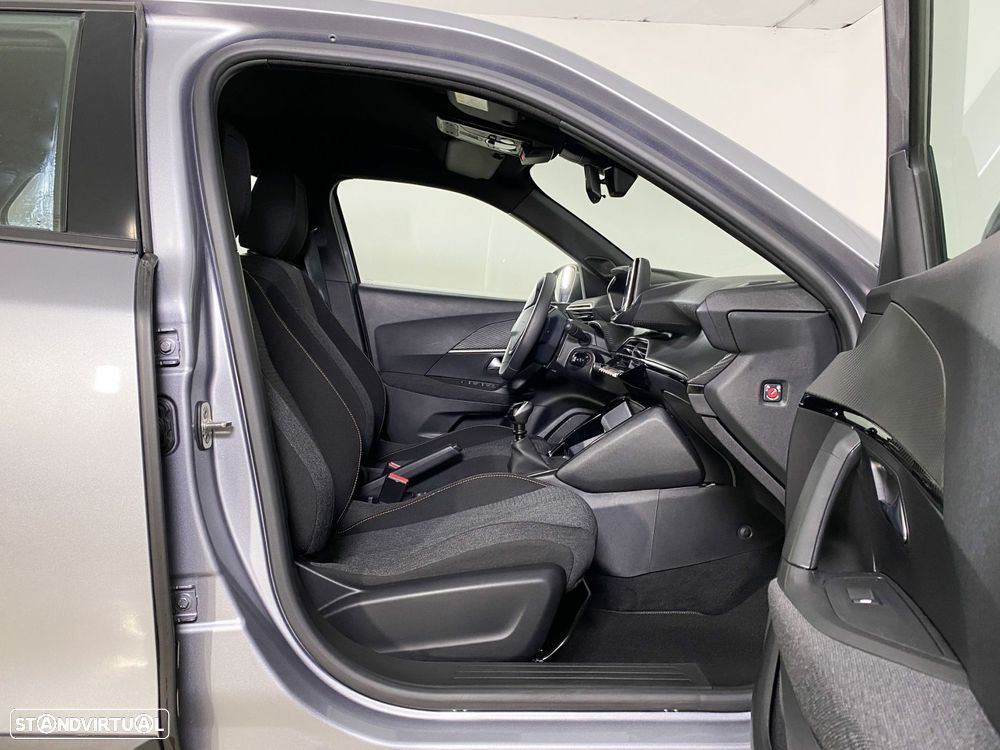 Peugeot 2008 1.2 PureTech Style - 16