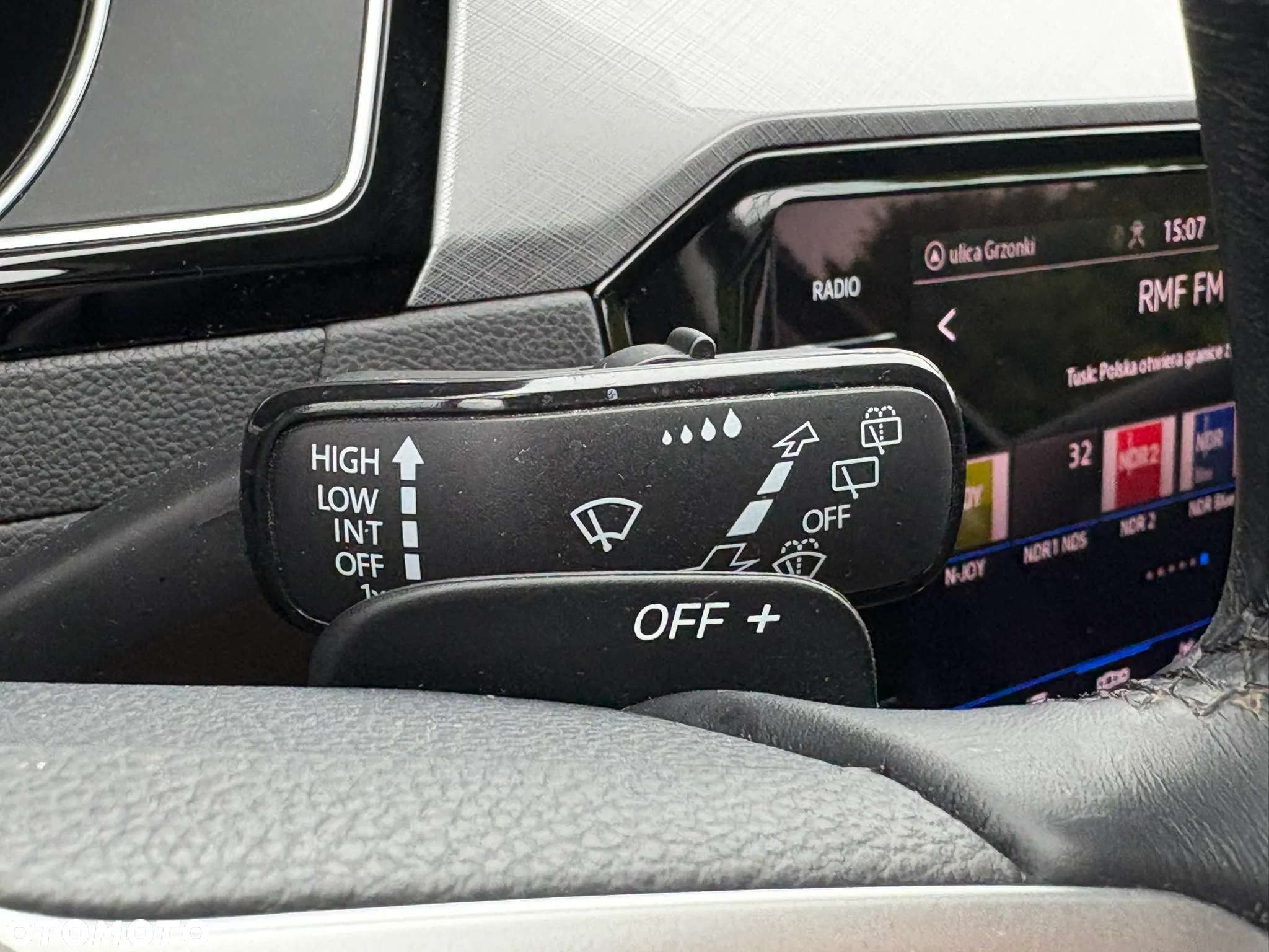 Volkswagen Passat Variant 2.0 TDI SCR DSG Conceptline - 33