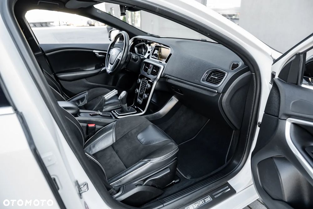 Volvo V40 - 31