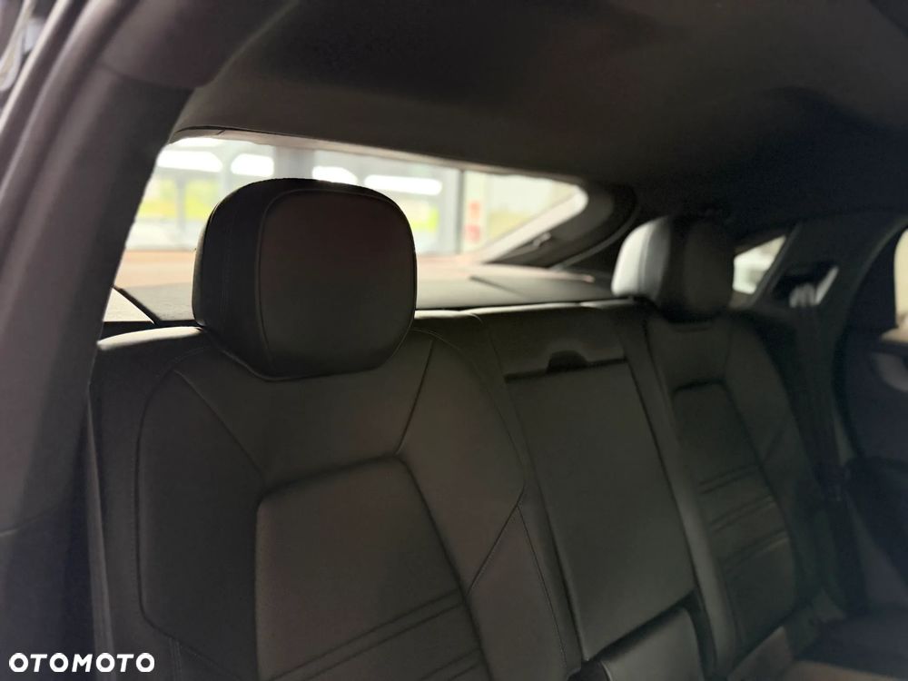 Porsche Cayenne Black Edition - 34