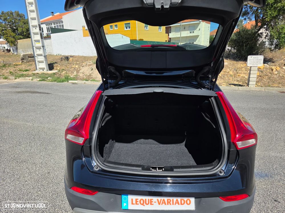 Volvo V40 Cross Country 1.6 D2 Summum - 14