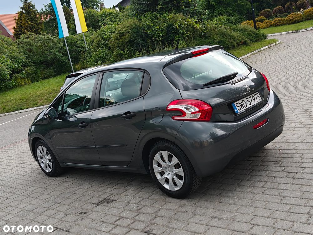 Peugeot 208 1.2 PureTech Style - 14