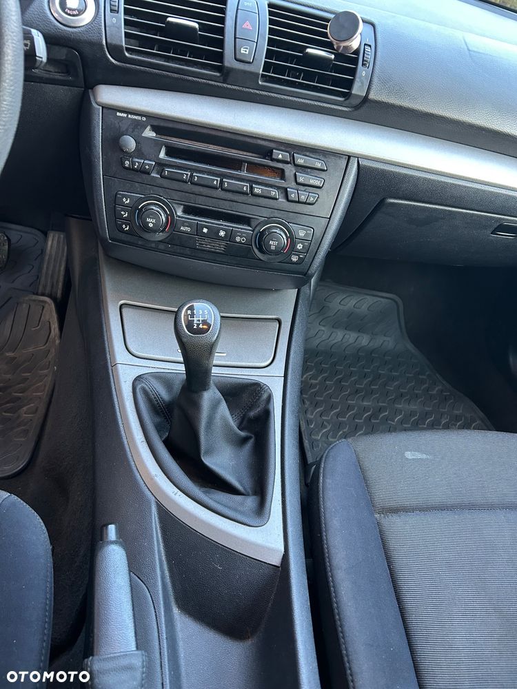 BMW Seria 1 116i - 10