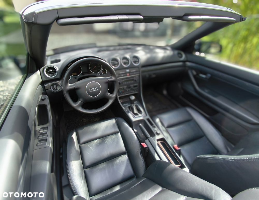 Audi A4 Cabrio 2.4 - 11