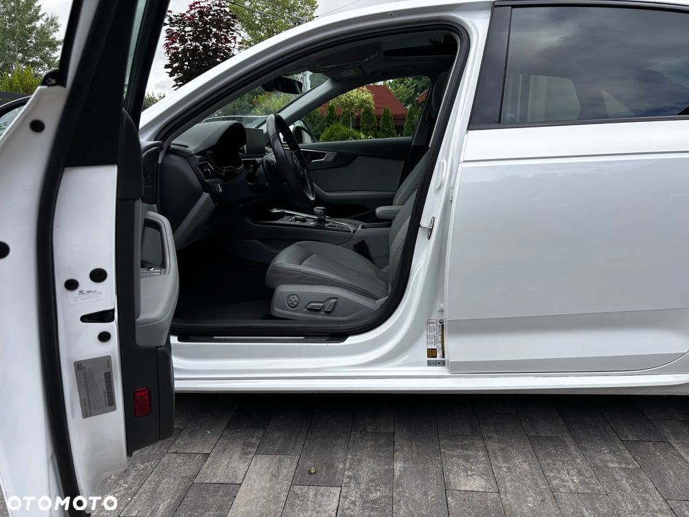 Audi A4 Limousine 40 TFSI S tronic design - 23