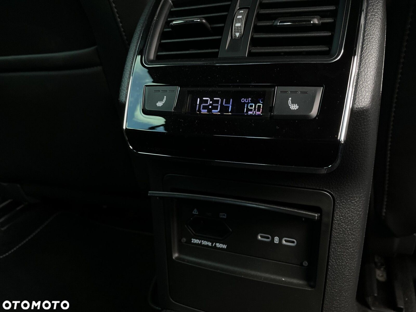 Skoda Superb 2.0 TDI SCR L&K DSG - 22