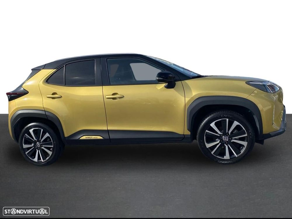 Toyota Yaris Cross 1.5 HDF Premier Edition - 12