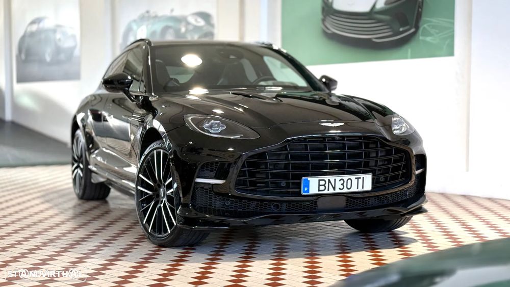 Aston Martin DBX 707 - 11